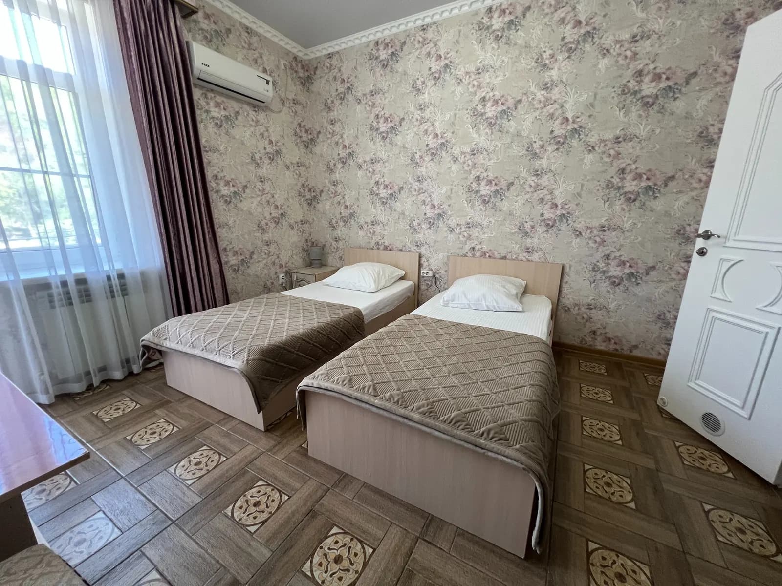 Номер с раздельными кроватями